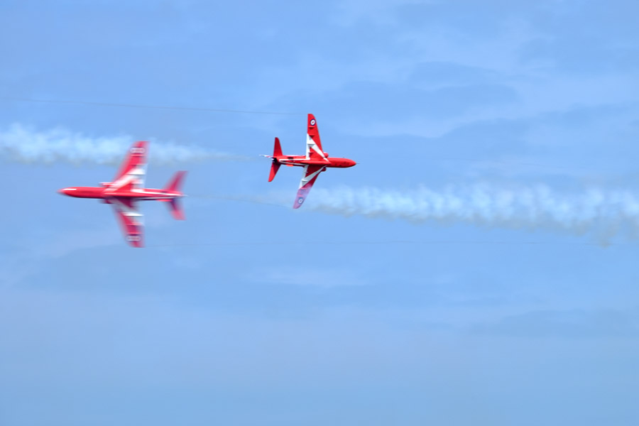 Red Arrows cross